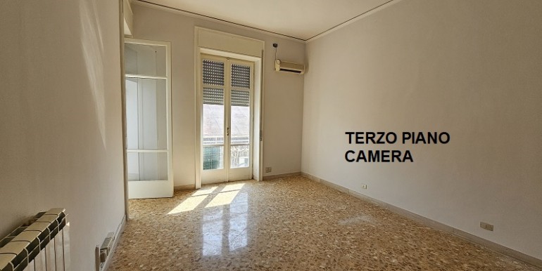 casa piano terzo con terrazzo (10)