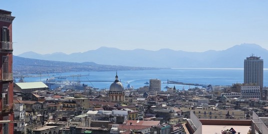 Centro Corso Vittorio Emanuele  Ampio appartamento suddiviso in 2 unità