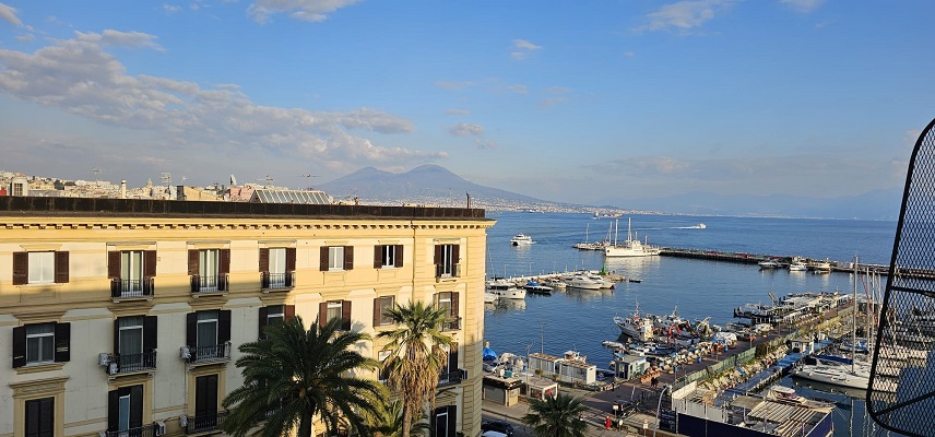 Mergellina Piazza Sannazaro Prestigioso Immobile Panoramico