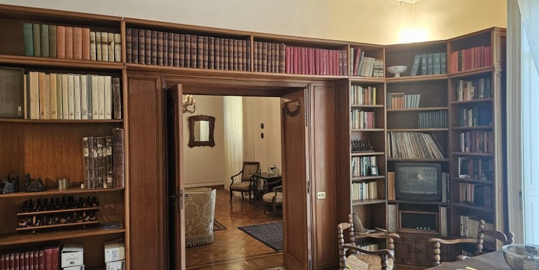 Sala pranzo 6 Dettaglio libreria